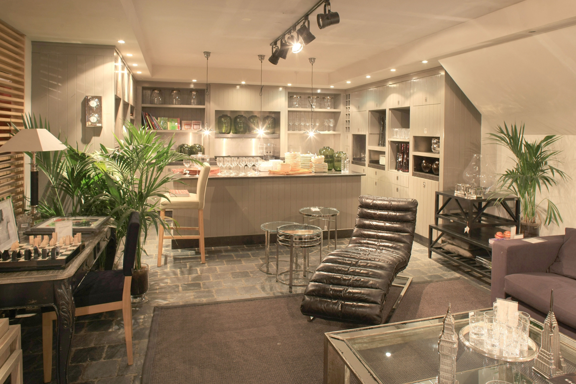 Ameublement Français Menacé: Why Context Yields No Content